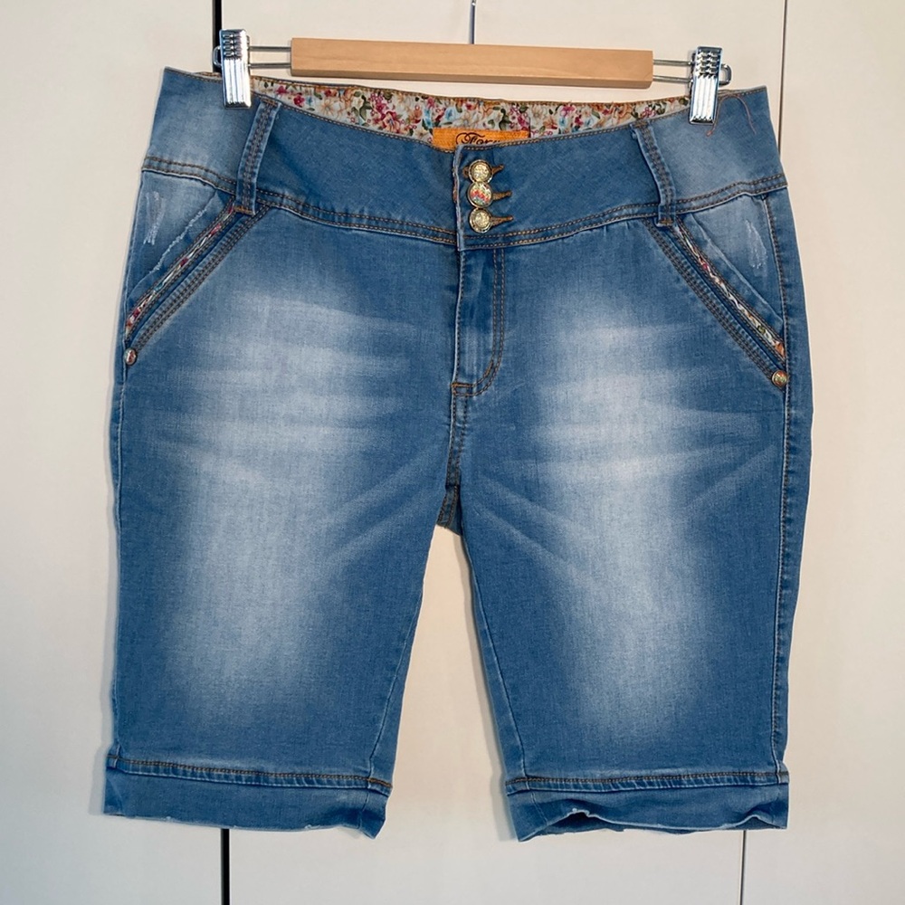 Foxy denim Bermuda floral and bling details Size 19/20